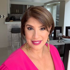 Meet your Posher, Marcia